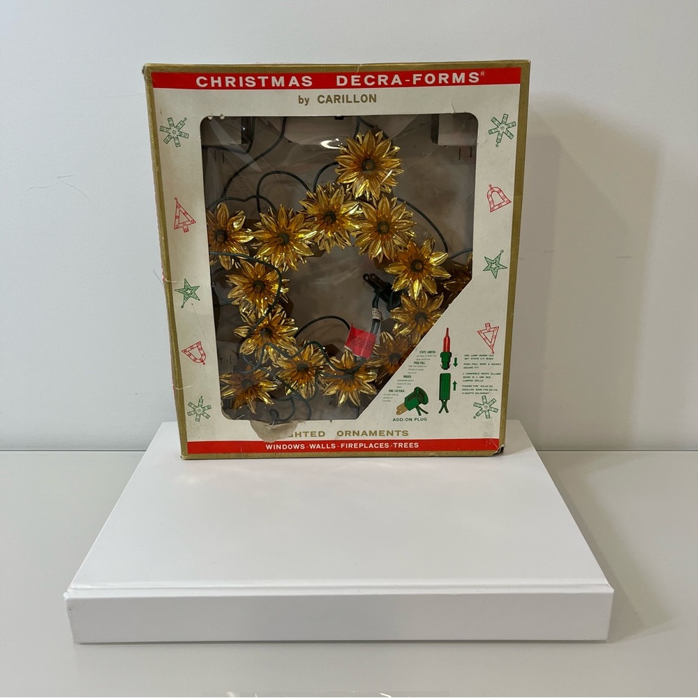 Vintage Carillon Lighted Christmas Decoration Works
